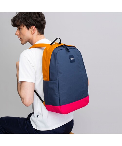 AIGLE(エーグル)の「ベラノ バックパック(バックパック/リュック・レディース・ブラック/ダークブルー・FREE)」の3枚目の写真