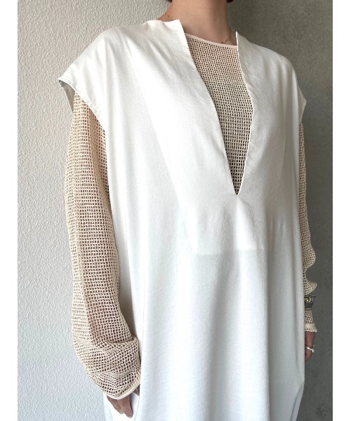 Solace（ソレイス）の「深Vネックベストワンピース（ワンピース・レディース・ブラック/アイボリー・FREE）」の8枚目の写真