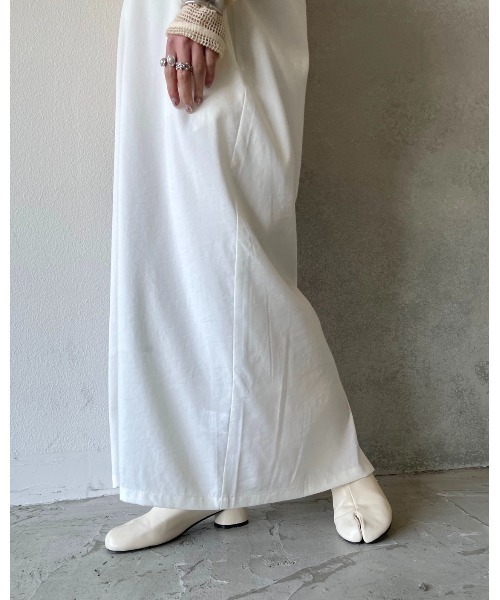 Solace（ソレイス）の「深Vネックベストワンピース（ワンピース・レディース・ブラック/アイボリー・FREE）」の10枚目の写真