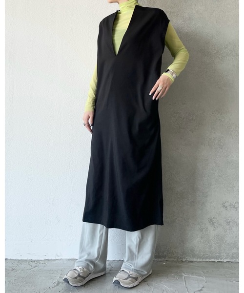 Solace（ソレイス）の「深Vネックベストワンピース（ワンピース・レディース・ブラック/アイボリー・FREE）」の14枚目の写真