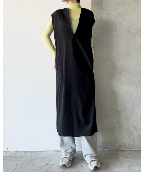 Solace（ソレイス）の「深Vネックベストワンピース（ワンピース・レディース・ブラック/アイボリー・FREE）」の17枚目の写真