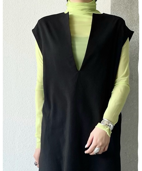 Solace（ソレイス）の「深Vネックベストワンピース（ワンピース・レディース・ブラック/アイボリー・FREE）」の21枚目の写真