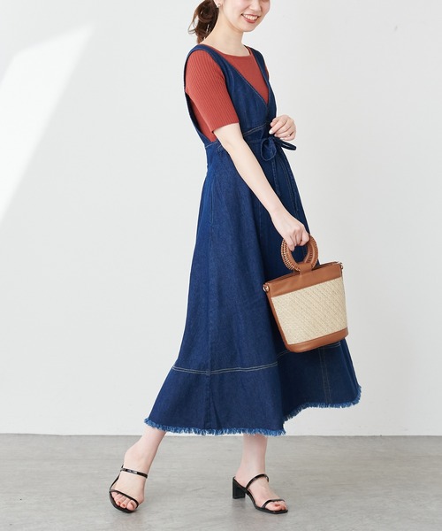 natural couture(ナチュラルクチュール)の「裾フリンジ配色ステッチジャンスカ(ワンピース・レディース・ブラック/ベージュ/インディゴブルー/アイボリー・FREE)」の22枚目の写真