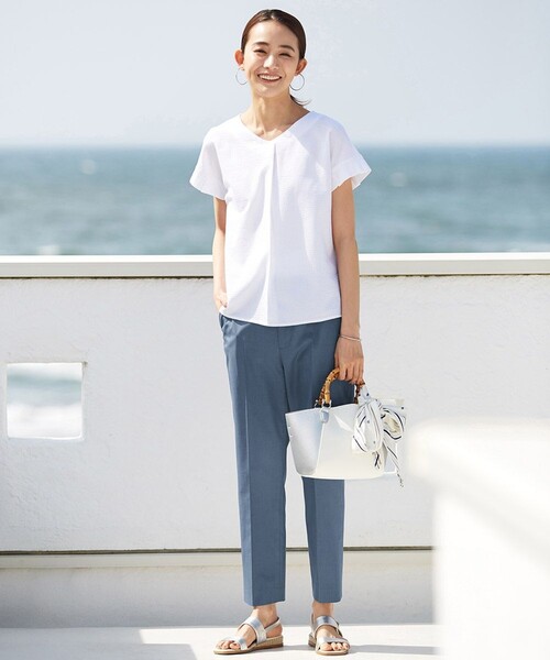 J.PRESS Ladies(J.プレス レディス)の「【抗菌防臭・吸水速乾】サッカージャージー Vネック カットソー(Tシャツ/カットソー・レディース・ホワイト系/ライトグレー系/ライトグレー系1/カーキ系1/ネイビー系1/スモーキーグリーン系・SMALL)」の7枚目の写真