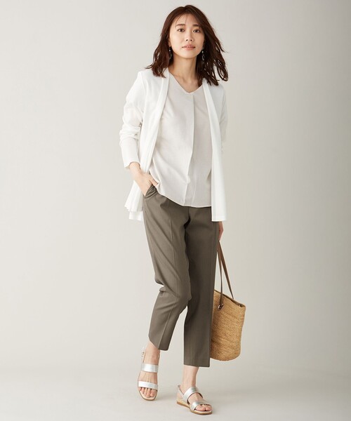 J.PRESS Ladies(J.プレス レディス)の「【抗菌防臭・吸水速乾】サッカージャージー Vネック カットソー(Tシャツ/カットソー・レディース・ホワイト系/ライトグレー系/ライトグレー系1/カーキ系1/ネイビー系1/スモーキーグリーン系・SMALL)」の11枚目の写真