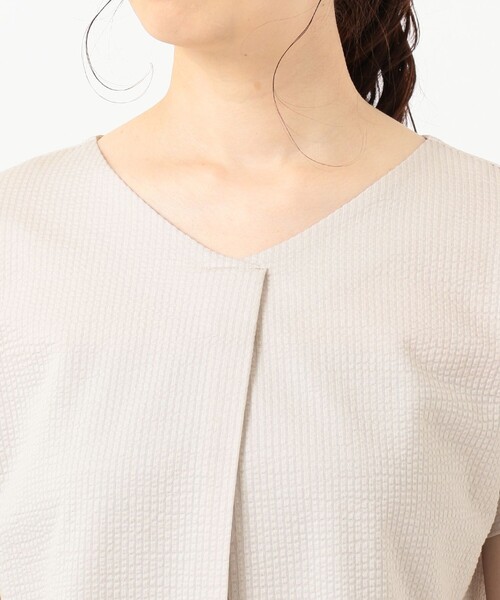 J.PRESS Ladies(J.プレス レディス)の「【抗菌防臭・吸水速乾】サッカージャージー Vネック カットソー(Tシャツ/カットソー・レディース・ホワイト系/ライトグレー系/ライトグレー系1/カーキ系1/ネイビー系1/スモーキーグリーン系・SMALL)」の19枚目の写真
