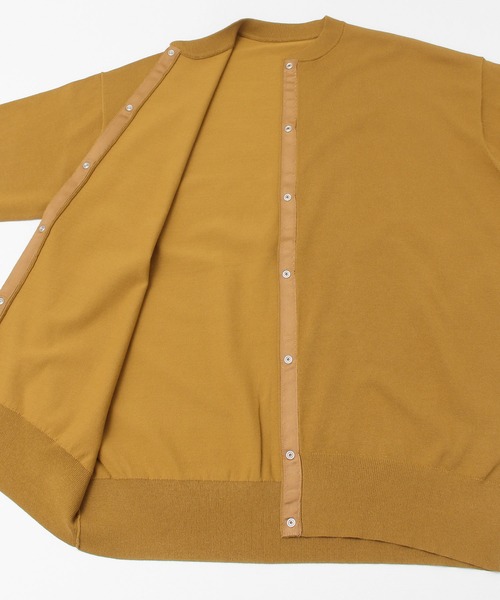 KBF+(ケービーエフプラス)の「KBF+ ルーズニットカーディガン(カーディガン/ボレロ・レディース・ブラック/オフホワイト/キャメル・ONE)」の4枚目の写真