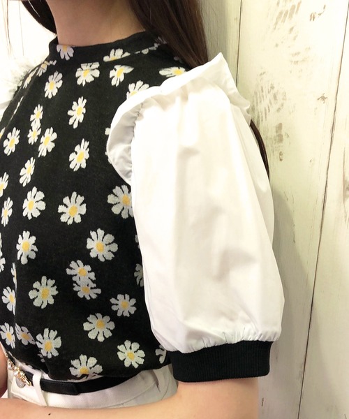 Hamble by Par Avion（ハンブルバイパラビオン）の「フラワー切替トップス（その他トップス・レディース・ブラック/オフホワイト・ONESIZE）」の5枚目の写真