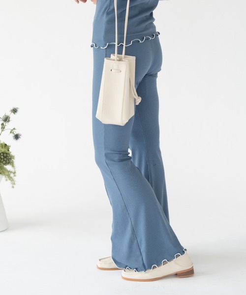 VRIA CHARME（バリアシャルム）の「リブメロウスリットフレアパンツ（その他パンツ・レディース・ライトグリーン/ブルー/ブラック/チャコールグレー・FREE）」の11枚目の写真