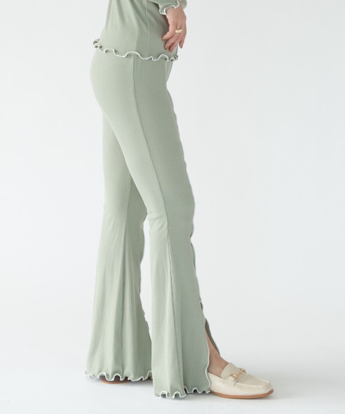 VRIA CHARME（バリアシャルム）の「リブメロウスリットフレアパンツ（その他パンツ・レディース・ライトグリーン/ブルー/ブラック/チャコールグレー・FREE）」の13枚目の写真