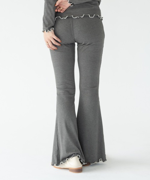 VRIA CHARME（バリアシャルム）の「リブメロウスリットフレアパンツ（その他パンツ・レディース・ライトグリーン/ブルー/ブラック/チャコールグレー・FREE）」の17枚目の写真