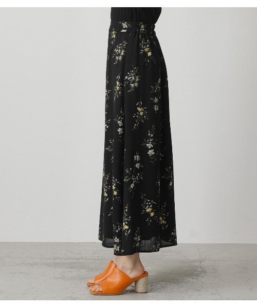 AZUL by moussy（アズールバイマウジー）の「FLOWER NARROW