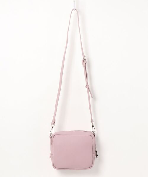 VitaFelice（ヴィータフェリーチェ）の「本牛革ミニスクエアショルダーバッグ（ショルダーバッグ・レディース・ブラック/ラベンダー/オフホワイト/サックスブルー/アッシュグレー/ワイン/プラム/グリーン/シルバー・FREE）」の12枚目の写真