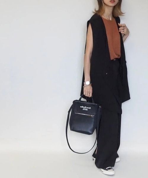 NEUNA（ヌナ）の「【ファッションインフルエンサーamoriaさん×neuna】セットアップスローブレスジャケット（ノーカラージャケット・レディース・ブラック/ベージュ/イエロー・FREE）」の4枚目の写真