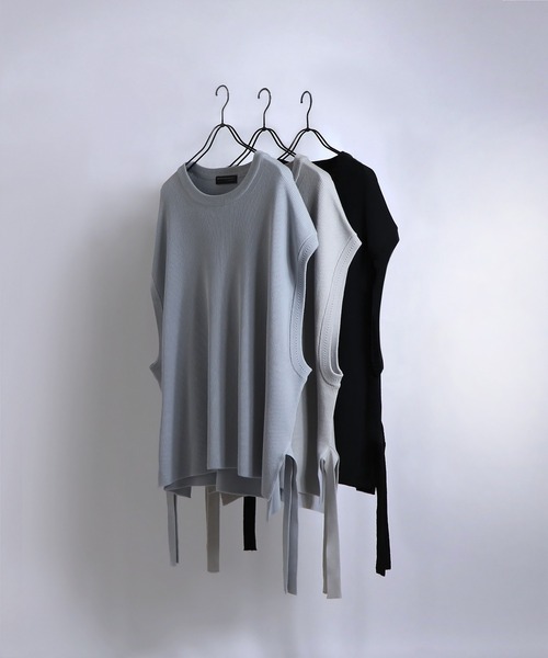 Confirm（コンファーム）の「Confirm / コンファーム サイドスリットオーバーニットベスト（ベスト・メンズ・ブラック/ベージュ/グレー/ミント・FREE）」の4枚目の写真