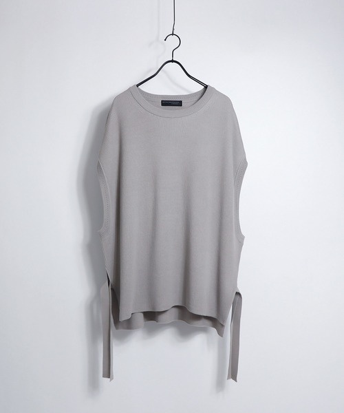 Confirm（コンファーム）の「Confirm / コンファーム サイドスリットオーバーニットベスト（ベスト・メンズ・ブラック/ベージュ/グレー/ミント・FREE）」の8枚目の写真