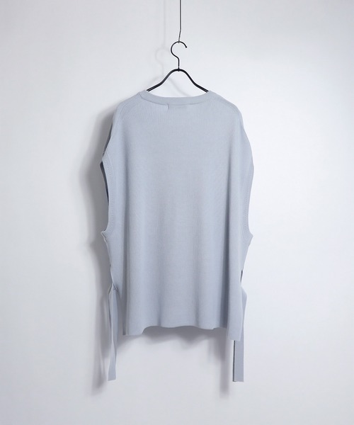 Confirm（コンファーム）の「Confirm / コンファーム サイドスリットオーバーニットベスト（ベスト・メンズ・ブラック/ベージュ/グレー/ミント・FREE）」の5枚目の写真