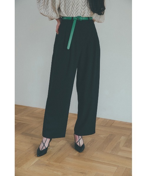 CLANE(クラネ)の「BASIC TUCK PANTS(スラックス・レディース・ブラック/オレンジ/ブルー/アイボリー・1/2/0)」の3枚目の写真