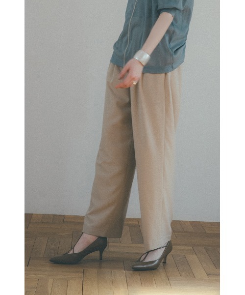 CLANE(クラネ)の「BASIC TUCK PANTS(スラックス・レディース・ブラック/オレンジ/ブルー/アイボリー・1/2/0)」の5枚目の写真