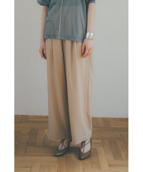 CLANE(クラネ)の「BASIC TUCK PANTS(スラックス・レディース・ブラック/オレンジ/ブルー/アイボリー・1/2/0)」の8枚目の写真
