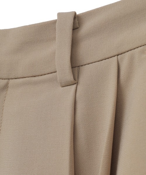 CLANE(クラネ)の「BASIC TUCK PANTS(スラックス・レディース・ブラック/オレンジ/ブルー/アイボリー・1/2/0)」の13枚目の写真