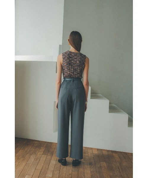 CLANE(クラネ)の「BASIC TUCK PANTS(スラックス・レディース・ブラック/オレンジ/ブルー/アイボリー・1/2/0)」の16枚目の写真