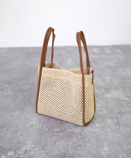 Riberry（リベリー）の「編み上げスクエアバッグ（ハンドバッグ・レディース・ブラック/ホワイト/ブラウン/ベージュ・FREE）」の4枚目の写真