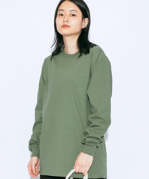 GILDAN(ギルダン)の「【GILDAN】ギルダン ロングスリーブカットソー ビッグシルエット 無地 クルーネック(Tシャツ/カットソー・レディース・ホワイト/ライトブルー/ブラック/ダークブラウン/ネイビー/グレー/チャコール/オリーブ/イエロー/オレンジ/アッシュグレー・S/M/L/2XL/XL/3XL)」の7枚目の写真