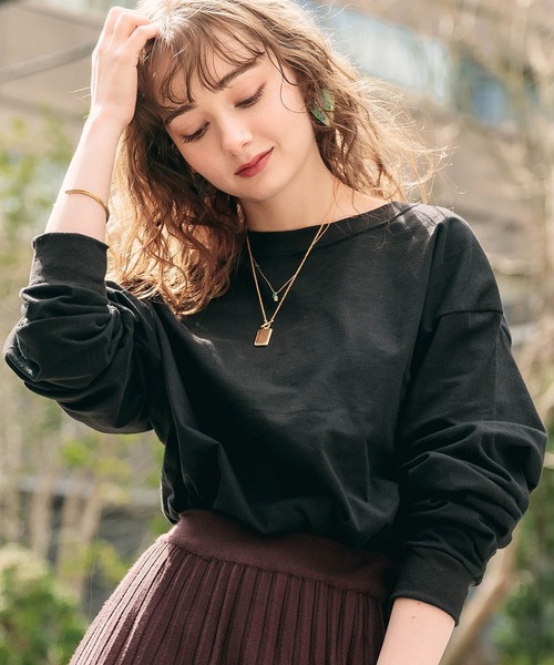 GILDAN(ギルダン)の「【GILDAN】ギルダン ロングスリーブカットソー ビッグシルエット 無地 クルーネック(Tシャツ/カットソー・レディース・ホワイト/ライトブルー/ブラック/ダークブラウン/ネイビー/グレー/チャコール/オリーブ/イエロー/オレンジ/アッシュグレー・S/M/L/2XL/XL/3XL)」の16枚目の写真