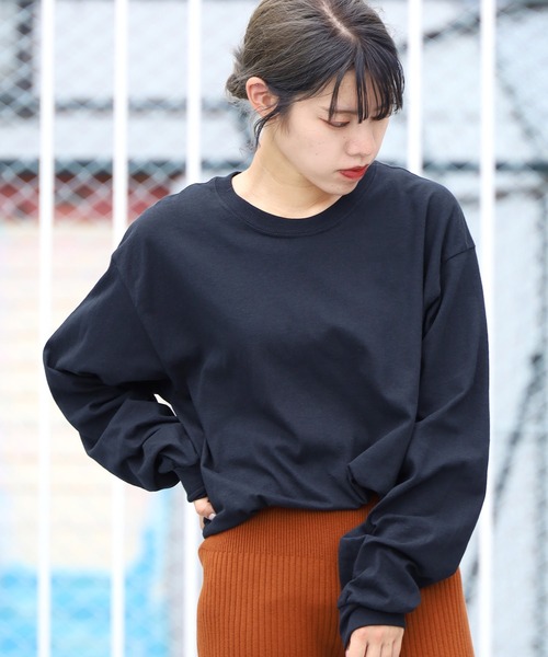 GILDAN(ギルダン)の「【GILDAN】ギルダン ロングスリーブカットソー ビッグシルエット 無地 クルーネック(Tシャツ/カットソー・レディース・ホワイト/ライトブルー/ブラック/ダークブラウン/ネイビー/グレー/チャコール/オリーブ/イエロー/オレンジ/アッシュグレー・S/M/L/2XL/XL/3XL)」の14枚目の写真