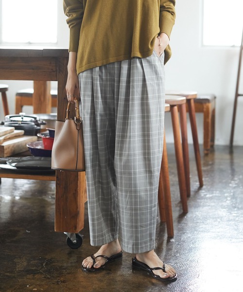 CRAFT STANDARD BOUTIQUE（クラフトスタンダードブティック）の「チェックエッグパンツ　＊◇（スラックス・レディース・グレー/ベージュ・M/L）」の2枚目の写真