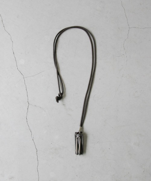 ED ROBERT JUDSON(エドロバートジャドソン)の「ED ROBERT JUDSON NECK HOLDER(ネックレス・メンズ・ブラック/ブラウン/ホワイト・FREE)」の6枚目の写真