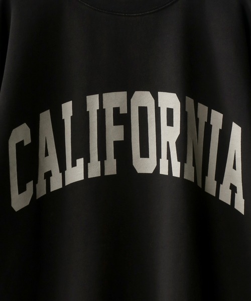 SITRY（シトリー）の「wide silhouette stone wash college print sweat shirt/ワイドシルエット ストーンウォッシュ カレッジロゴ スウェット シャツ/トレーナー（スウェット・メンズ・チャコールグレー/カーキ/グレイッシュベージュ・M/L）」の4枚目の写真