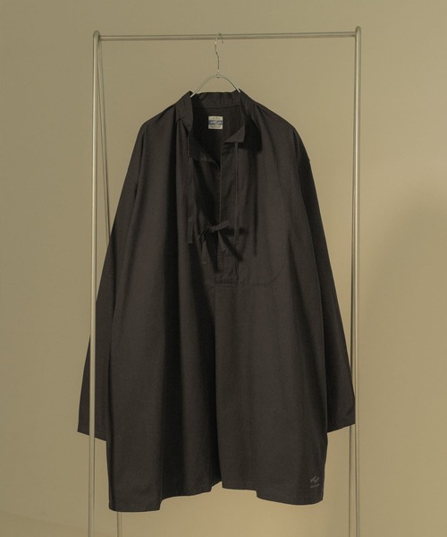 ARMY TWILL(アーミーツイル)の「ARMY TWILL Broken Twill Smock(シャツ/ブラウス・メンズ・ブラック/ベージュ/カーキ・MEDIUM/LARGE)」の4枚目の写真