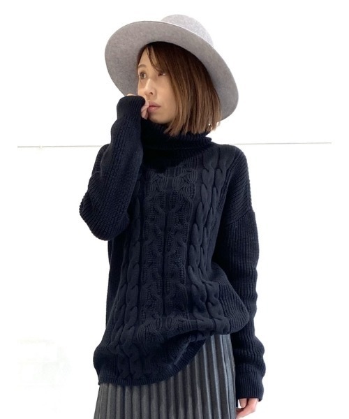 GAP(ギャップ)の「ケーブルニット タートルネック セーター(ニット/セーター・レディース・ブラック/キャメル/カーキ・XS/S/M/L/XL/XXS)」の6枚目の写真