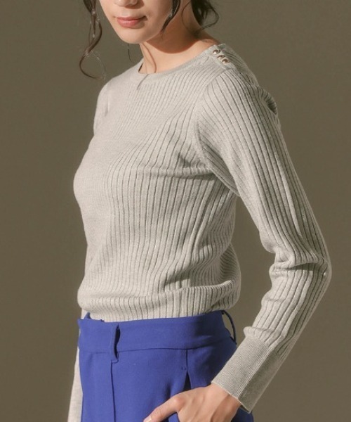 Bou Jeloud（ブージュルード）の「ヒートラウンドネック肩釦リブニット（ニット/セーター・レディース・ブルー/A/アイボリー/ブラック/イエロー/グレー/レッド/ブラウン・FREE）」の4枚目の写真