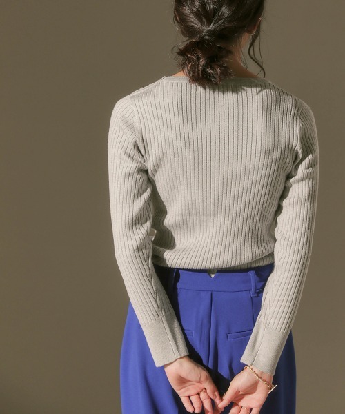 Bou Jeloud（ブージュルード）の「ヒートラウンドネック肩釦リブニット（ニット/セーター・レディース・ブルー/A/アイボリー/ブラック/イエロー/グレー/レッド/ブラウン・FREE）」の18枚目の写真