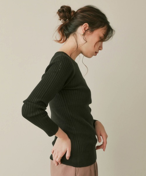 Bou Jeloud（ブージュルード）の「ヒートラウンドネック肩釦リブニット（ニット/セーター・レディース・ブルー/A/アイボリー/ブラック/イエロー/グレー/レッド/ブラウン・FREE）」の15枚目の写真