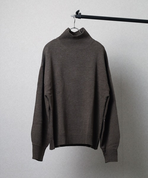 Bling Leads（ブリングリーズ）の「【Bling Leads】5ゲージ　オーバーサイズハイネックニット（ニット/セーター・レディース・ブラック/ベージュ/ブラウン/グリーン/チャコール・LARGE/MEDIUM/X-LARGE/SMALL）」の2枚目の写真