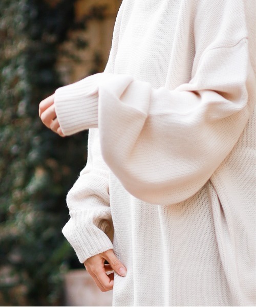 Bling Leads（ブリングリーズ）の「【Bling Leads】5ゲージ　オーバーサイズハイネックニット（ニット/セーター・レディース・ブラック/ベージュ/ブラウン/グリーン/チャコール・LARGE/MEDIUM/X-LARGE/SMALL）」の9枚目の写真