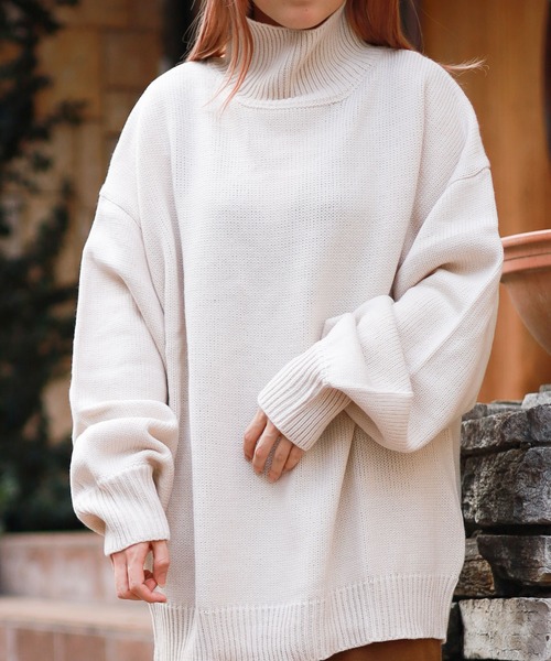 Bling Leads（ブリングリーズ）の「【Bling Leads】5ゲージ　オーバーサイズハイネックニット（ニット/セーター・レディース・ブラック/ベージュ/ブラウン/グリーン/チャコール・LARGE/MEDIUM/X-LARGE/SMALL）」の12枚目の写真