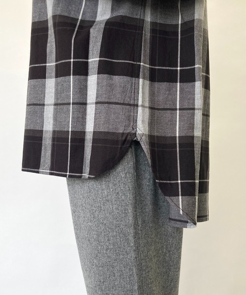 BROOKLYN OVERALL（ブルックリンオーバーオール）の「スタンドカラーギャザーシャツ（シャツ/ブラウス・レディース・チャコールグレー・FREE）」の16枚目の写真