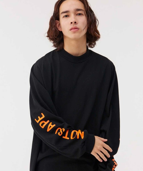 Not So Ape（ノットソーエイプ）の「スリーブロゴ モックネック Tシャツ（Tシャツ/カットソー・メンズ・ホワイト/ブラック/ベージュ・MEDIUM/LARGE/X-LARGE）」の3枚目の写真