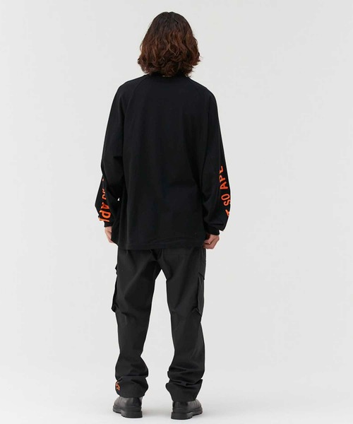 Not So Ape（ノットソーエイプ）の「スリーブロゴ モックネック Tシャツ（Tシャツ/カットソー・メンズ・ホワイト/ブラック/ベージュ・MEDIUM/LARGE/X-LARGE）」の13枚目の写真