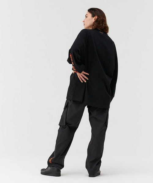 Not So Ape（ノットソーエイプ）の「スリーブロゴ モックネック Tシャツ（Tシャツ/カットソー・メンズ・ホワイト/ブラック/ベージュ・MEDIUM/LARGE/X-LARGE）」の22枚目の写真