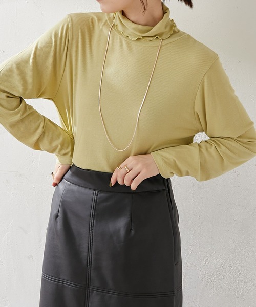 DISCOAT（ディスコート）の「ソフトリブタートルロングスリーブ（Tシャツ/カットソー・レディース・ブラック/モカ/ライム/アイボリー/オフホワイト・FREE）」の10枚目の写真