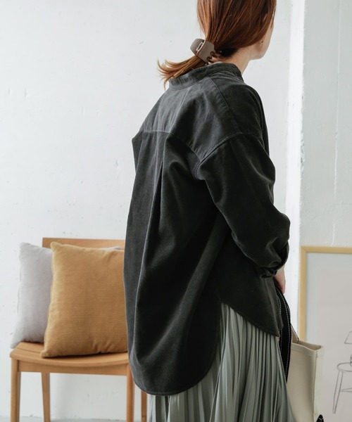 URBAN RESEARCH DOORS（アーバンリサーチドアーズ）の「コーデュロイシャツ（シャツ/ブラウス・レディース・カーキ/ベージュ/チャコールグレー・ONE）」の10枚目の写真