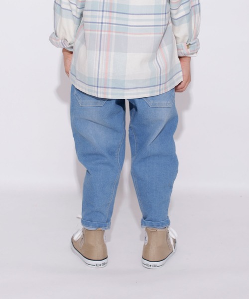 BRANSHES（ブランシェス）の「【ガーデナーテーパード】デニムパンツ（デニムパンツ・キッズ・ブルー/ネイビー・100/140/150/90/120/130/110）」の18枚目の写真