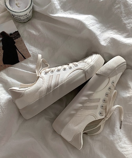 MANGROVE（マングローブ）の「ラインキャンバススニーカー（スニーカー・レディース・ネイビー/グレー・SMALL/MEDIUM/LARGE）」の12枚目の写真