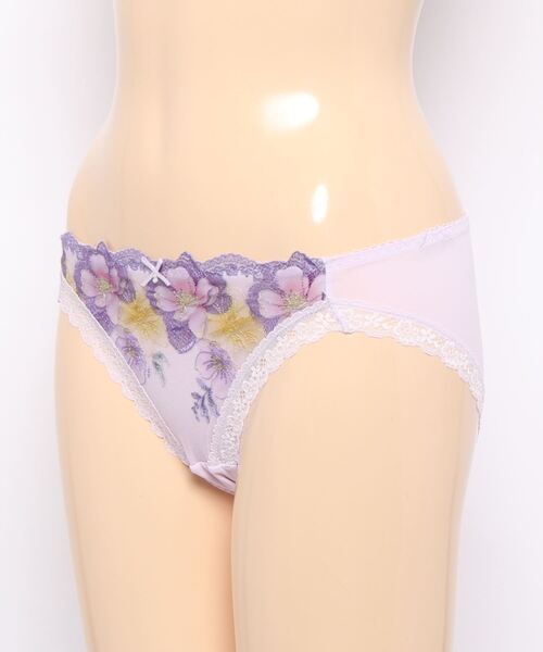 Triumph(トリンプ)の「天使のブラ 魔法のハリ感546 レギュラーショーツ TR546 Hikini(ショーツ・レディース・グレー/イエロー/パープル/ダークグレー・L/M)」の13枚目の写真